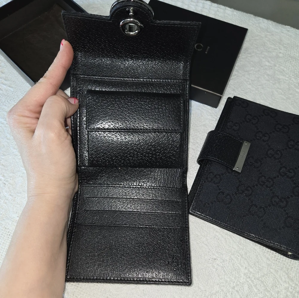 Like New! Gucci Bundle - GG Black Cloth Wallet and Agenda - Picture 6 of 16